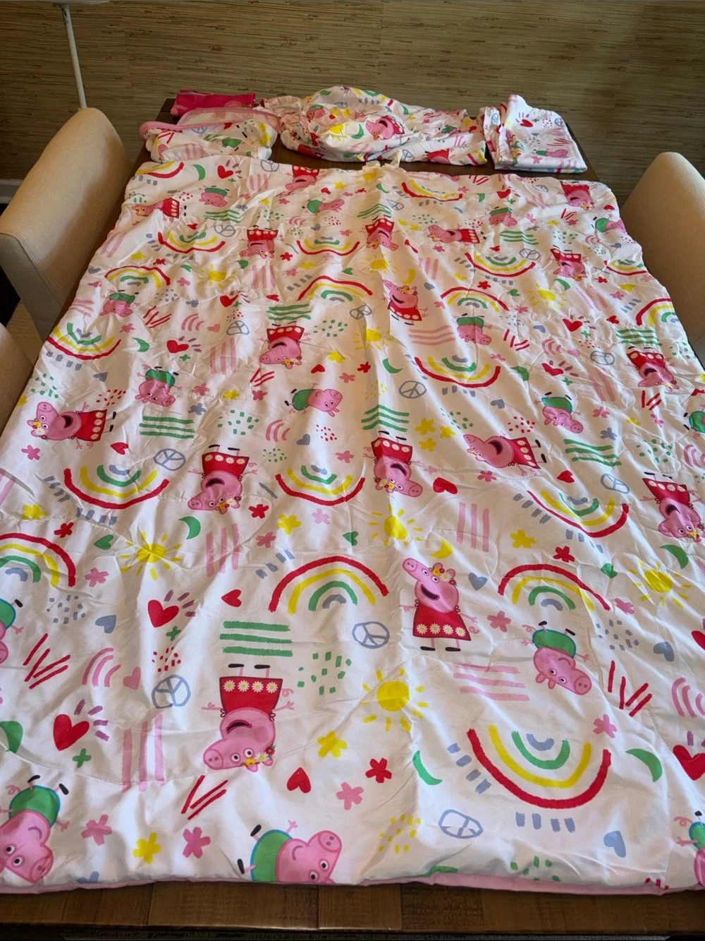 Kids Pink Peppa Pig Print Bedding set  - Cute Character Design toddler or crib